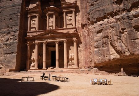 Gordon Ramsay and Chef Maria Haddad during the final cook at Petra, Jordan.(National Geographic/Justin Mandel)