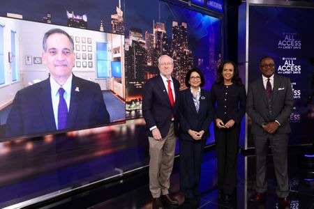 UNIVERSITY PRESIDENTS, LINSEY DAVIS