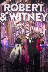 JULIANNE HOUGH, WITNEY CARSON, ALFONSO RIBEIRO, ROBERT IRWIN
