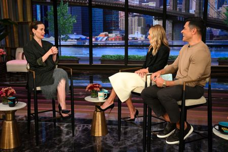 SARAH PAULSON, KELLY RIPA, MARK CONSUELOS