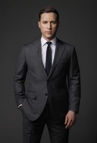 Bio profile offPerry Russom