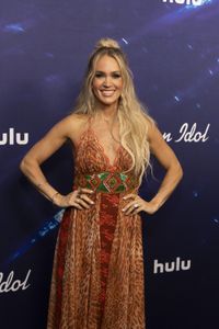 CARRIE UNDERWOOD