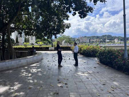 Mariana van Zeller interviews Nguyen Tuong Long at the China and Vietnam border. (National Geographic)