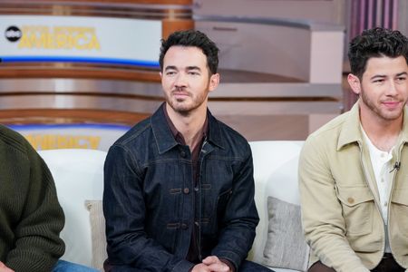 KEVIN JONAS, NICK JONAS