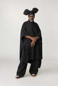 Bio profile offAaron Potts