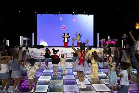 MICKEY MOUSE, DJ AARON