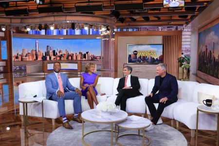 MICHAEL STRAHAN, ROBIN ROBERTS, GEORGE STEPHANOPOULOS, SAM CHAMPION