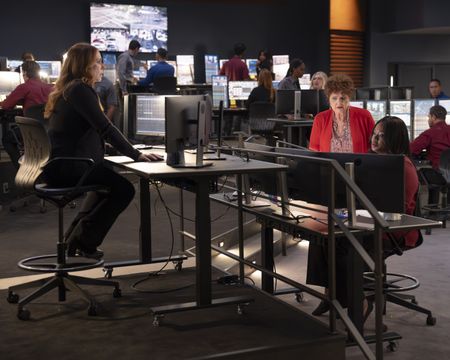 JENNIFER LOVE HEWITT, DEBRA CHRISTOFFERSON, CHIQUITA FULLER