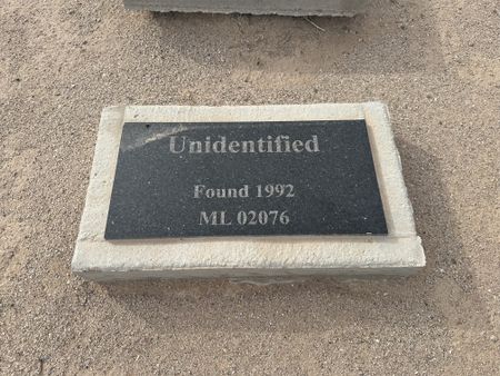 An unidentified grave at Valley Memorial Park Cemetery in Coolidge, AZ, where Jane Doe was buried. (National Geographic/Tom Beard)