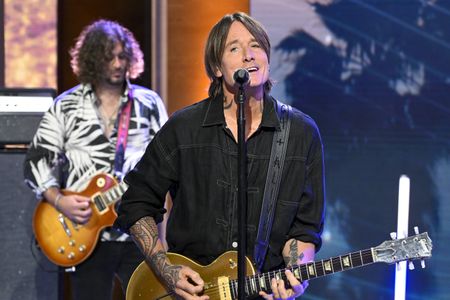 KEITH URBAN