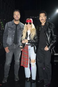 LUKE BRYAN, CARRIE UNDERWOOD, LIONEL RICHIE