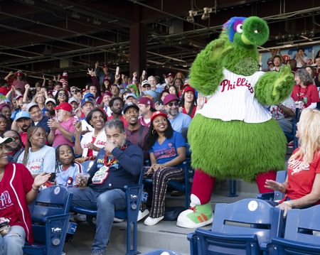 JANELLE JAMES, MATTHEW LAW, SHERYL LEE RALPH, ALAN AYMIE, TYLER JAMES WILLIAMS, QUINTA BRUNSON
