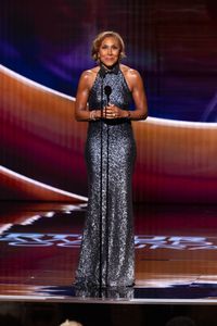 ROBIN ROBERTS