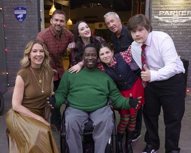 JENNA ELFMAN, SEANN WILLIAM SCOTT, KAT DENNINGS, DARYL "CHILL" MITCHELL, BARRETT MARGOLIS, TIM ALLEN, MAXWELL SIMKINS