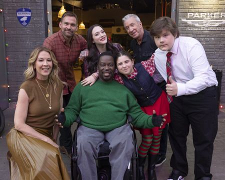 JENNA ELFMAN, SEANN WILLIAM SCOTT, KAT DENNINGS, DARYL "CHILL" MITCHELL, BARRETT MARGOLIS, TIM ALLEN, MAXWELL SIMKINS