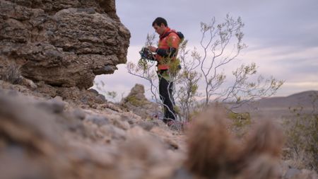 Alex Honnold hikes through the Las Vegas desert.  (National Geographic)