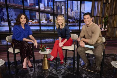 MINNIE DRIVER, KELLY RIPA, MARK CONSUELOS