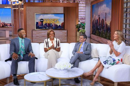 MICHAEL STRAHAN, ROBIN ROBERTS, GEORGE STEPHANOPOULOS, LARA SPENCER