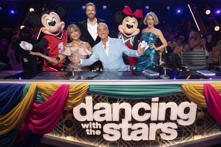 MICKEY MOUSE, CARRIE ANN INABA, DEREK HOUGH, BRUNO TONIOLI, MINNIE MOUSE, JULIANNE HOUGH