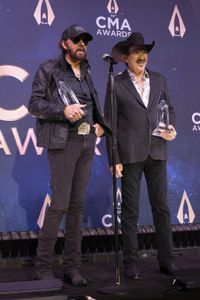 RONNIE DUNN, KIX BROOKS
