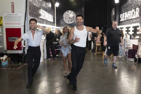SASHA FARBER, DANIELLA KARAGACH, DYLAN EFRON