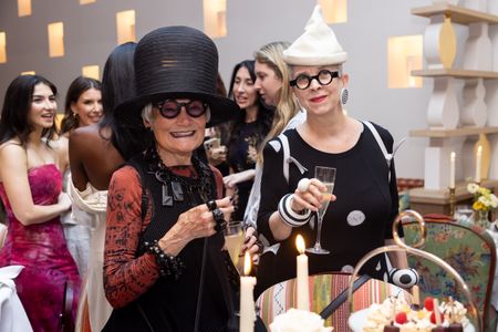 JEAN, VALERIE, BACK: JORDYNN LURIE, ANNA ROISMANM, JAZ ZEPATOS, SARAH ADLER