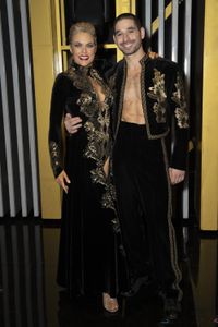 ELAINE HENDRIX, ALAN BERSTEN