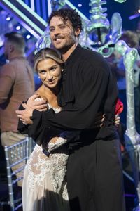 DANIELLA KARAGACH, DYLAN EFRON