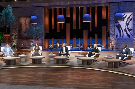 DANIEL LUBETZKY, KENDRA SCOTT, KEVIN O'LEARY, LORI GREINER, RASHAUN WILLIAMS