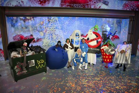 KELLY RIPA, MARK CONSUELOS