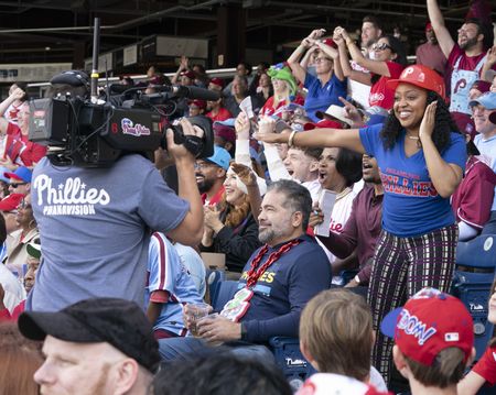 MATTHEW LAW, LISA ANN WALTER, ALAN AYMIE, CHRIS PERFETTI, SHERYL LEE RALPH, QUINTA BRUNSON