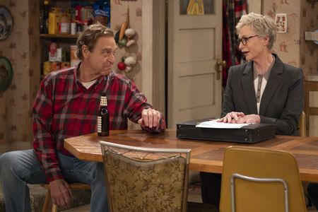 JOHN GOODMAN, JANE LYNCH