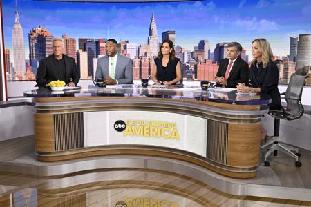 SAM CHAMPION, MICHAEL STRAHAN, REBECCA JARVIS, GEORGE STEPHANOPOULOS, LARA SPENCER