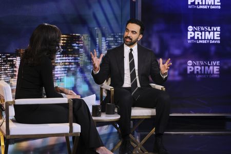 LINSEY DAVIS, ZOHRAN MAMDANI