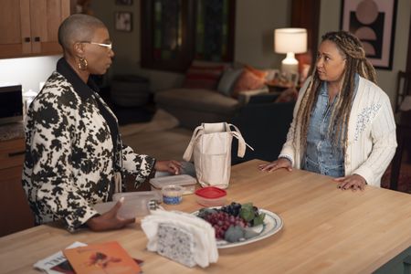 AISHA HINDS, TRACIE THOMS