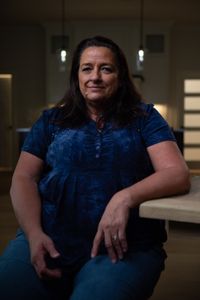 Melissa Webster is pictured in close-up portrait during the production of National Geographic's Oklahoma City Bombing: One Day In America. Webster is one of the first medics on the scene, helping numerous survivors in the immediate aftermath of the bombing. On April 19, 1995, America experienced the deadliest domestic terror attack in its history. Thirty years later, this series tells the story of that day told only by those who lived through it – the people of Oklahoma. (National Geographic/Brandon Widener)