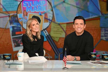 KELLY RIPA, MARK CONSUELOS